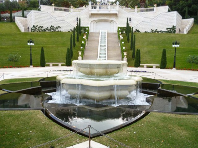 p1010124_fountain.jpg